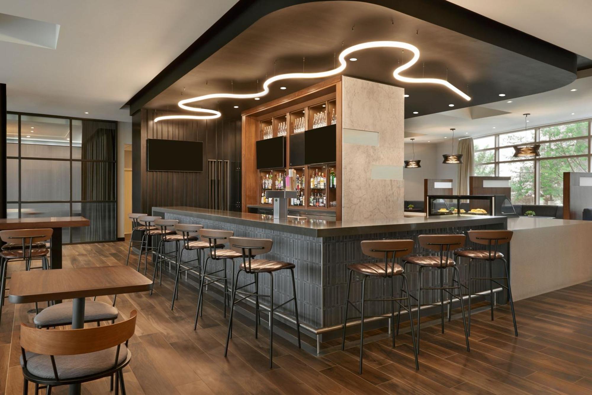 Residence Inn By Marriott Calgary Airport Zewnętrze zdjęcie
