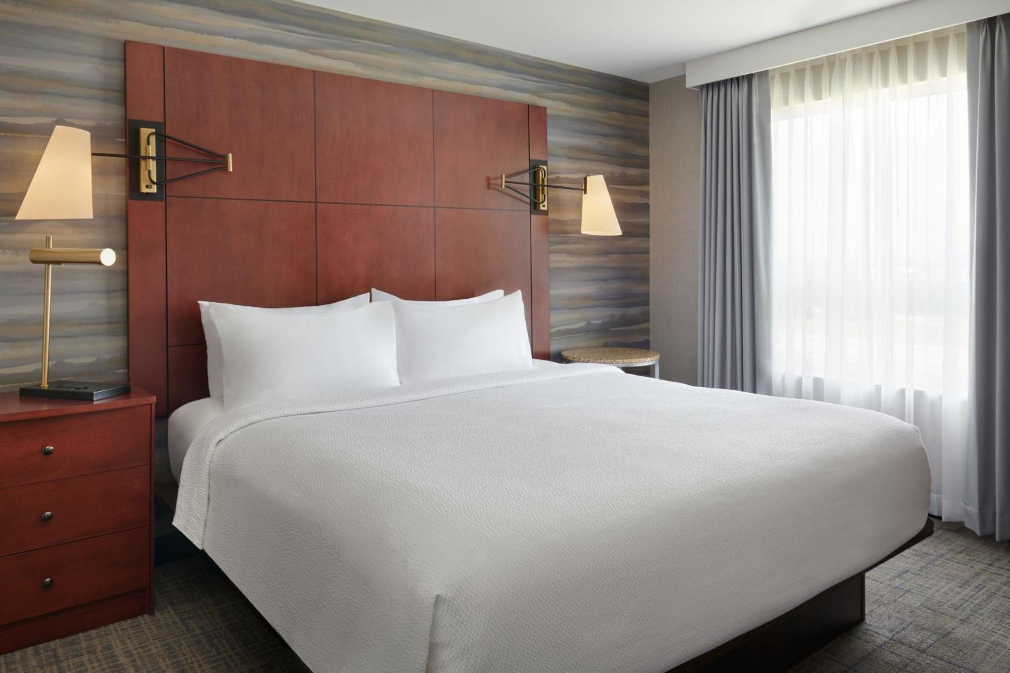 Residence Inn By Marriott Calgary Airport Zewnętrze zdjęcie