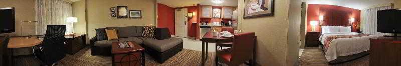 Residence Inn By Marriott Calgary Airport Zewnętrze zdjęcie